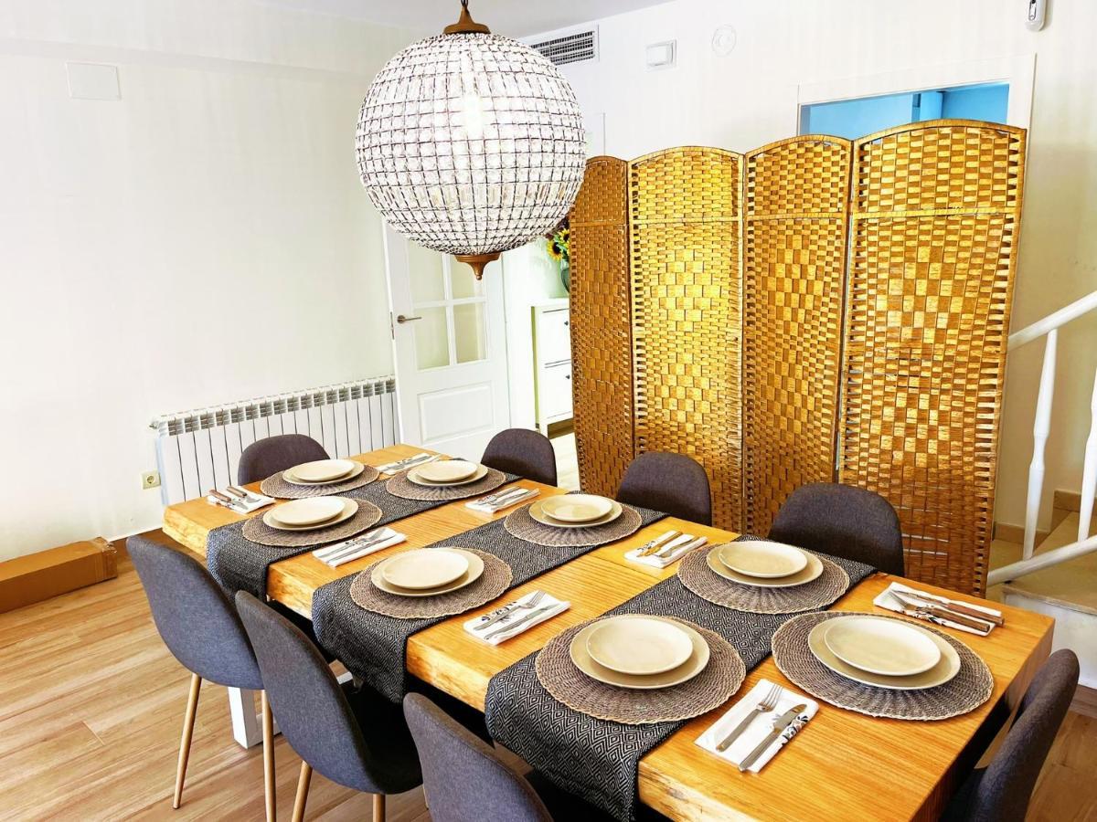 Cheerful Townhouse Center Sitges 5 Bedrooms Pool And Terrace Exterior foto