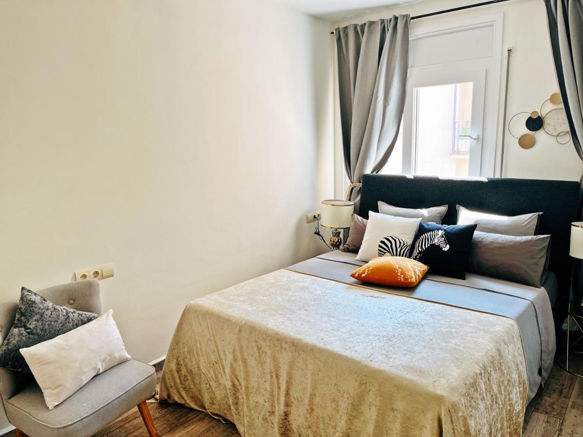 Cheerful Townhouse Center Sitges 5 Bedrooms Pool And Terrace Exterior foto