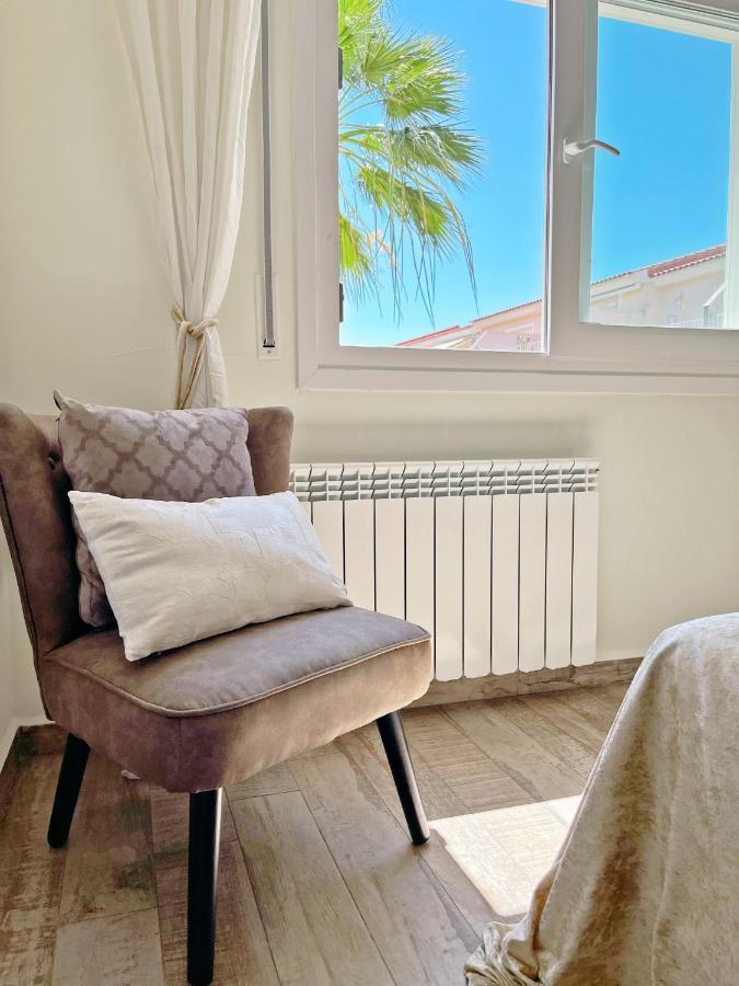 Cheerful Townhouse Center Sitges 5 Bedrooms Pool And Terrace Exterior foto