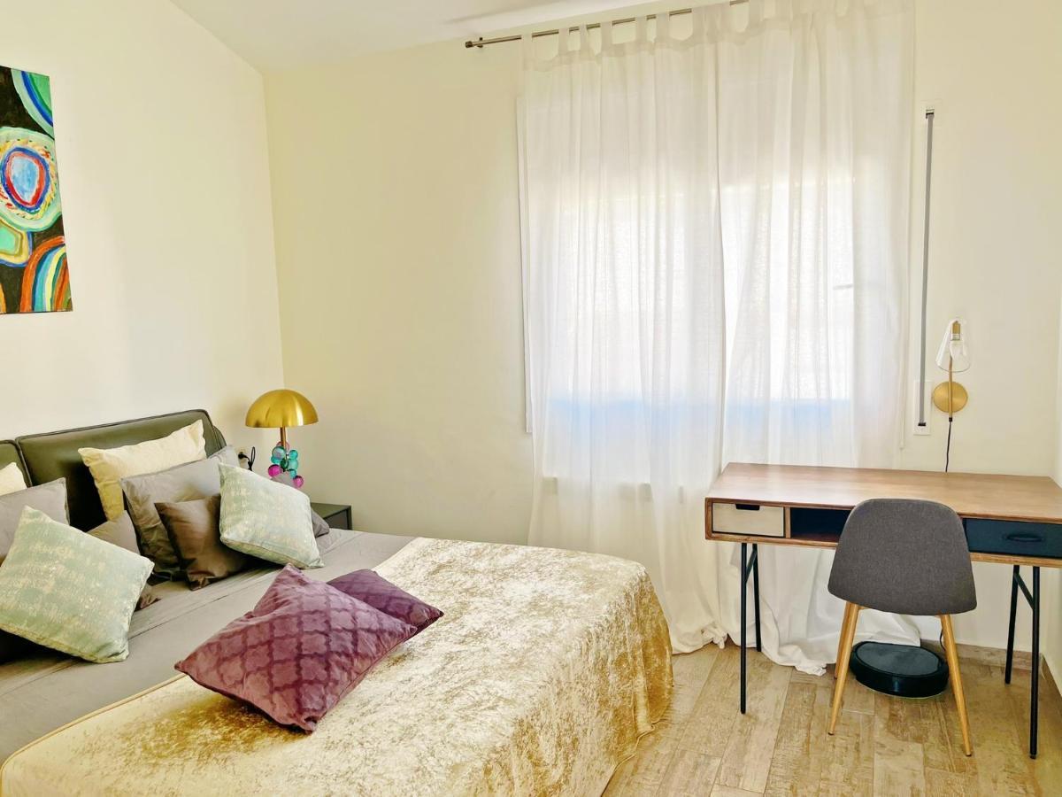 Cheerful Townhouse Center Sitges 5 Bedrooms Pool And Terrace Exterior foto